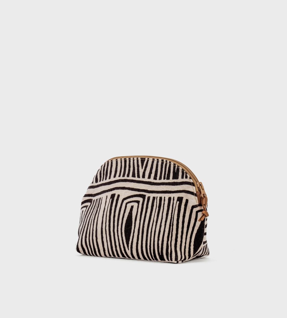 Cosmetic-pouch-tucul-brown-2