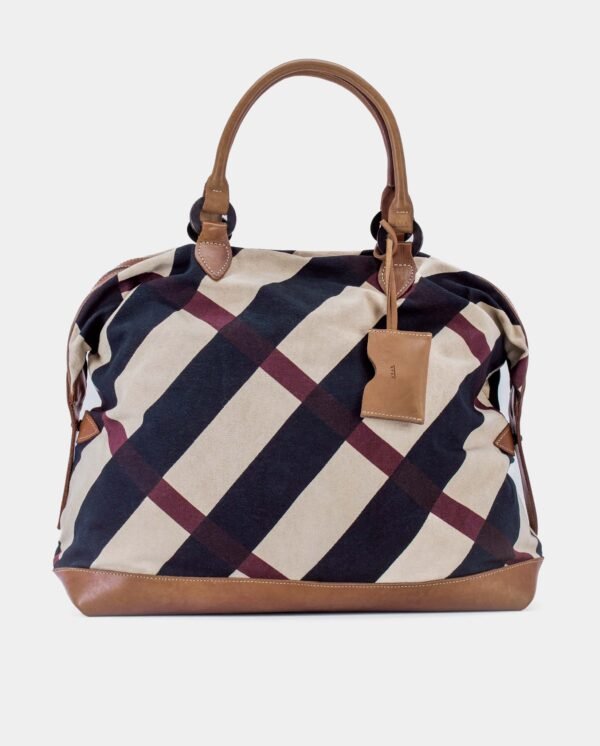 Long Weekend — Line Tarara