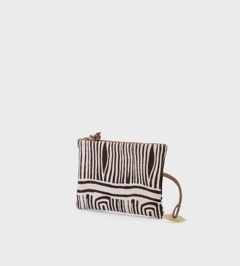 Travel-pouch-tucul-brown-2