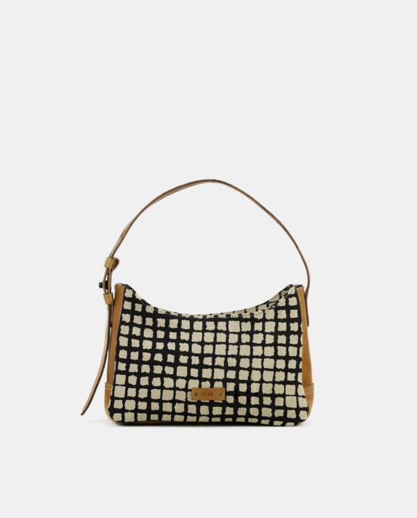 Camilla — Black Grid