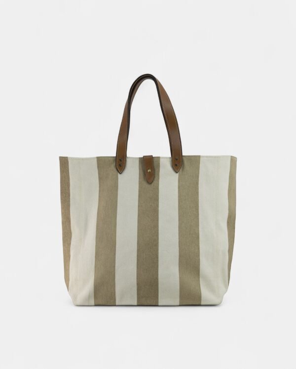 Almira Small — Wide Line Nut